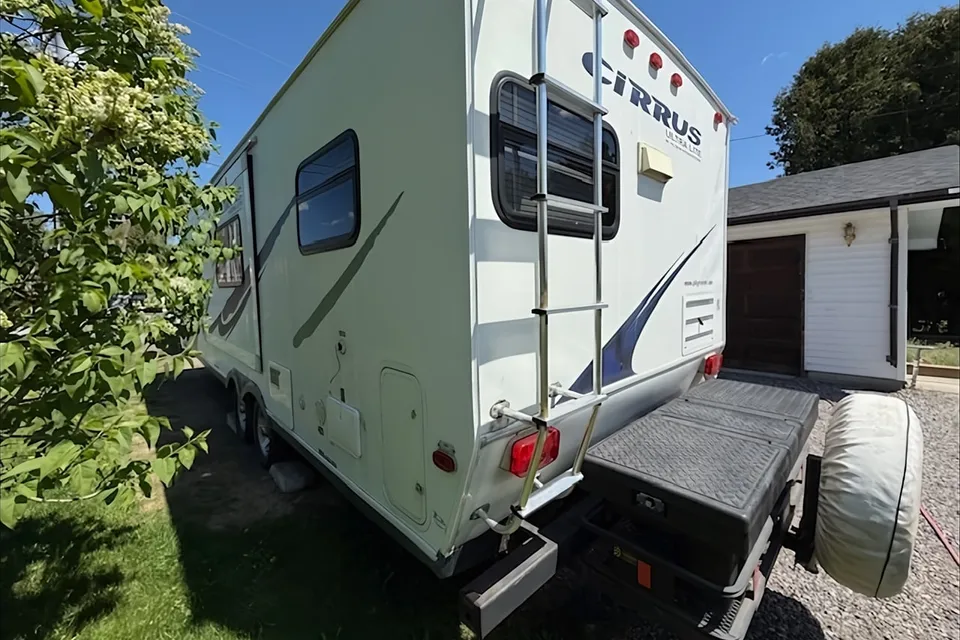 Pilgrim International Cirrus Ultra Lite 25 CRK Travel Trailer