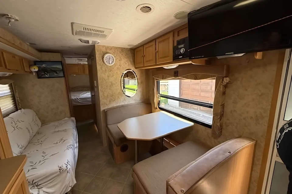 Pilgrim International Cirrus Ultra Lite 25 CRK Travel Trailer