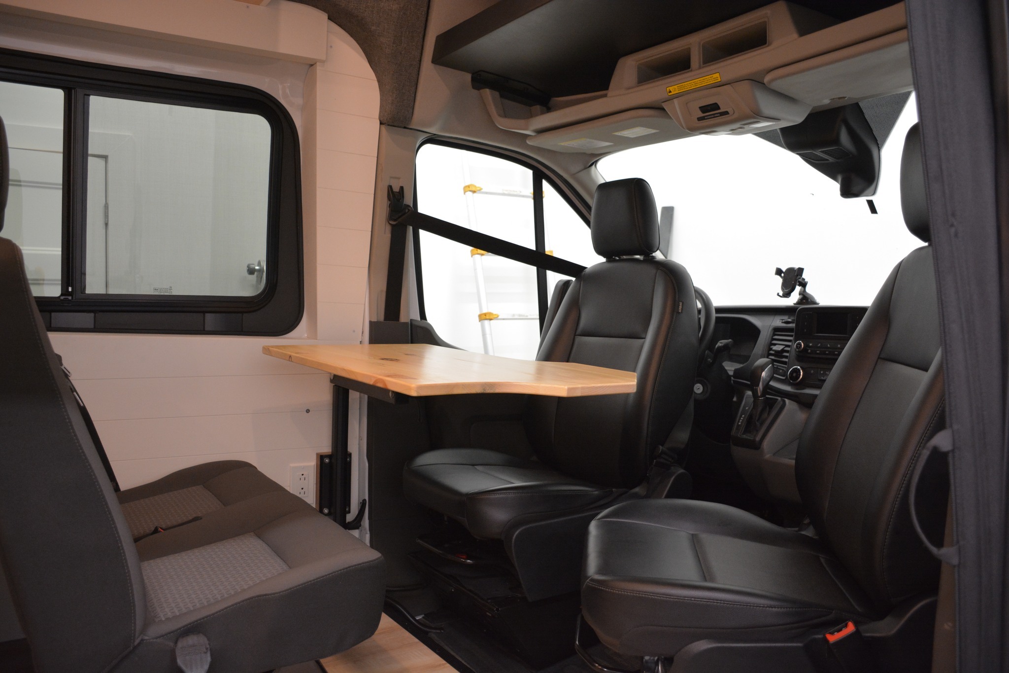 Van Oxygène - Ford Transit 2022 - AWD High Roof Extended Length 22 pi - Classe B