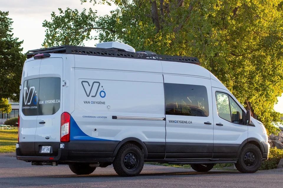 Van Oxygène - Ford Transit 2022 - AWD High Roof Extended Length 22 pi - Classe B