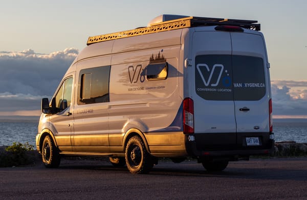 Van Oxygène - Ford Transit 2022 - AWD High Roof Extended Length 22 pi - Classe B