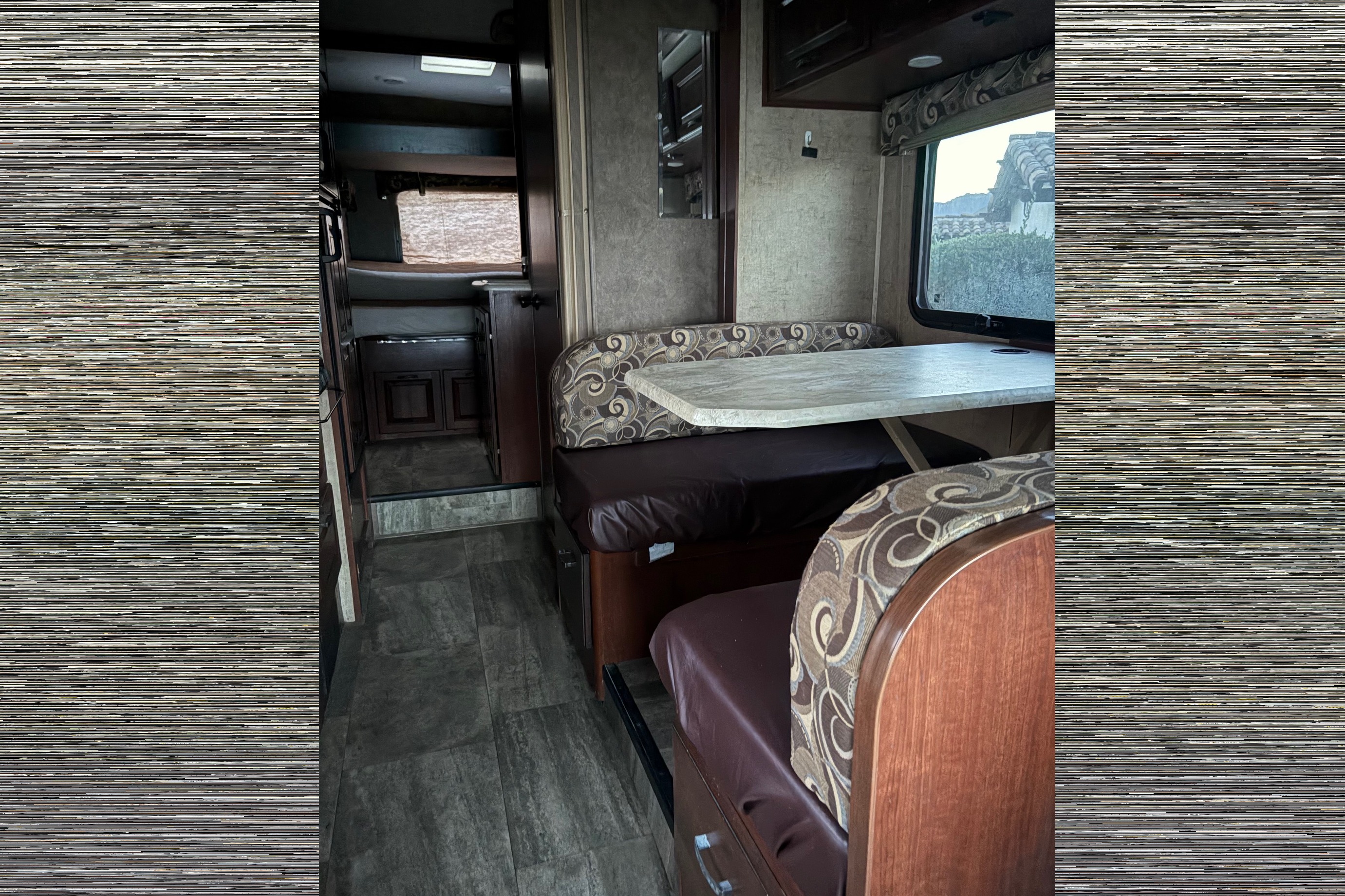 Jennifer's Forest River Sunseeker MBS 2400 Class C