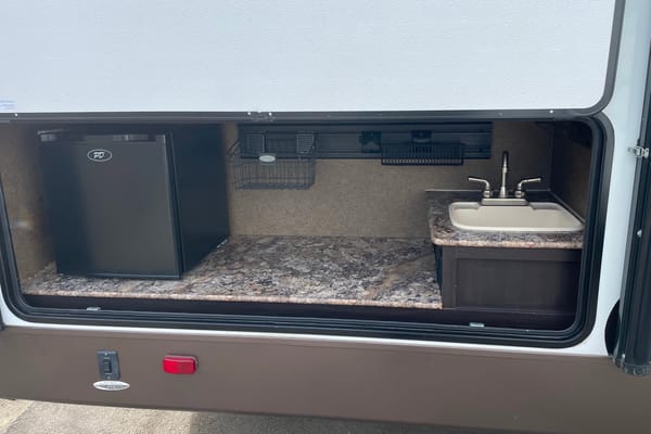 Starcraft 30 foot Travel Trailer