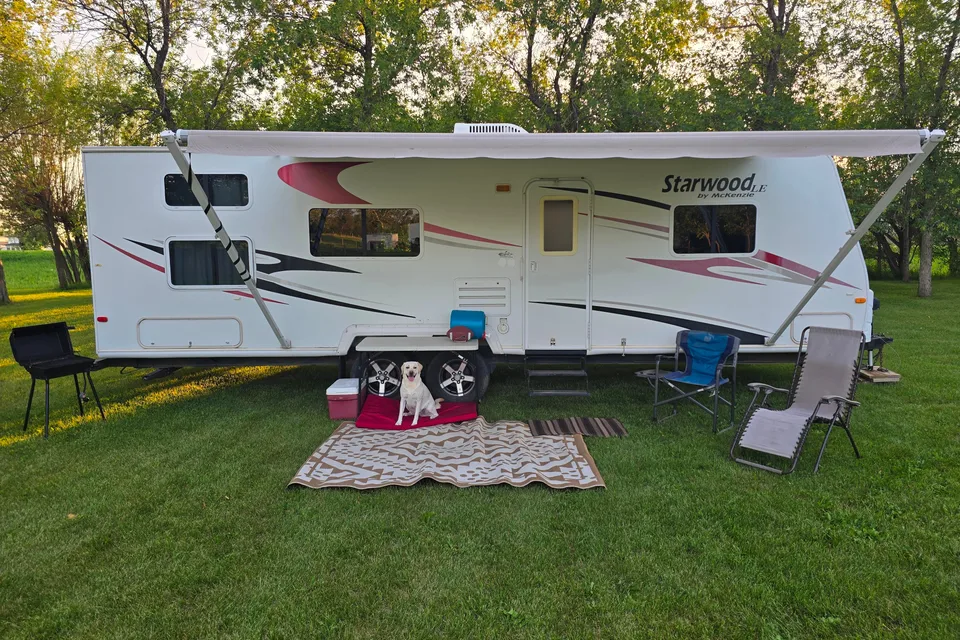 Colin's Mckenzie 28SKS TT Travel Trailer