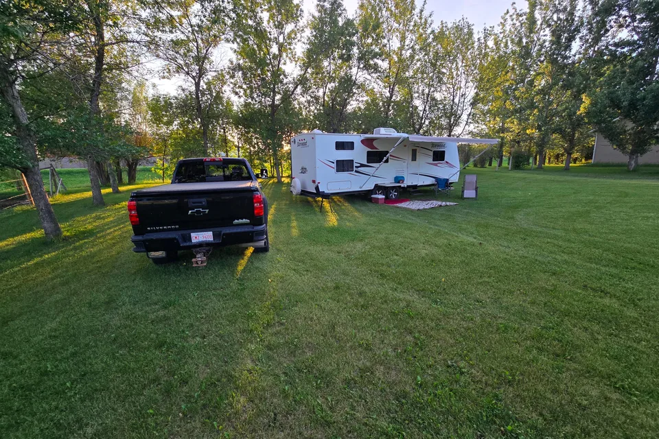 Colin's Mckenzie 28SKS TT Travel Trailer