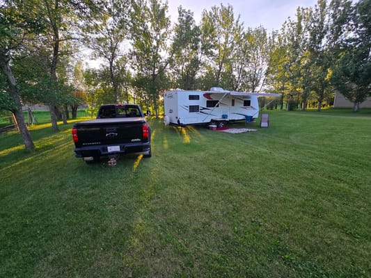 Colin's Mckenzie 28SKS TT Travel Trailer