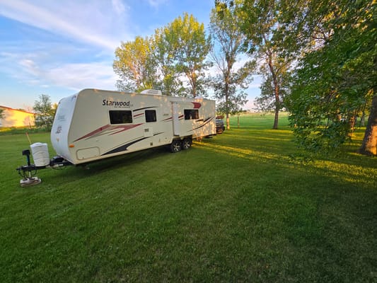 Colin's Mckenzie 28SKS TT Travel Trailer