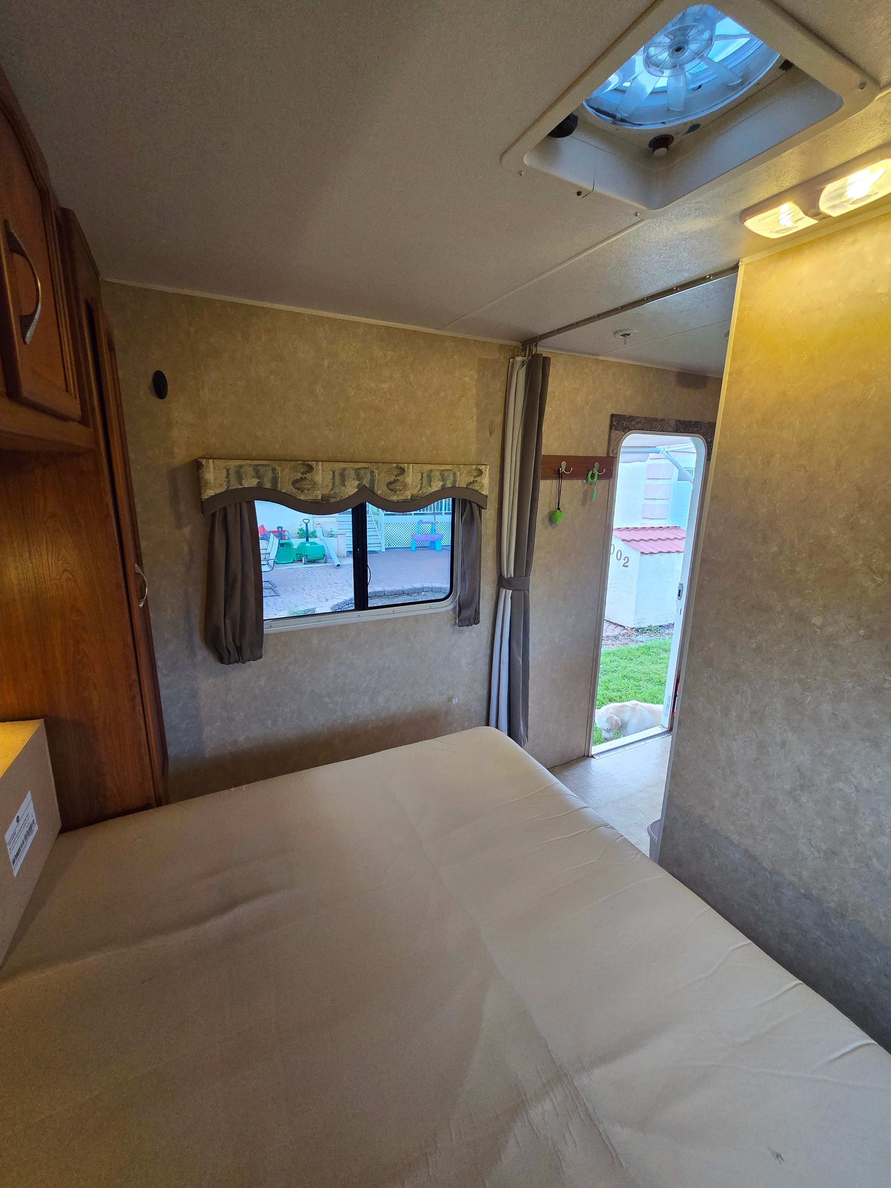Colin's Mckenzie 28SKS TT Travel Trailer