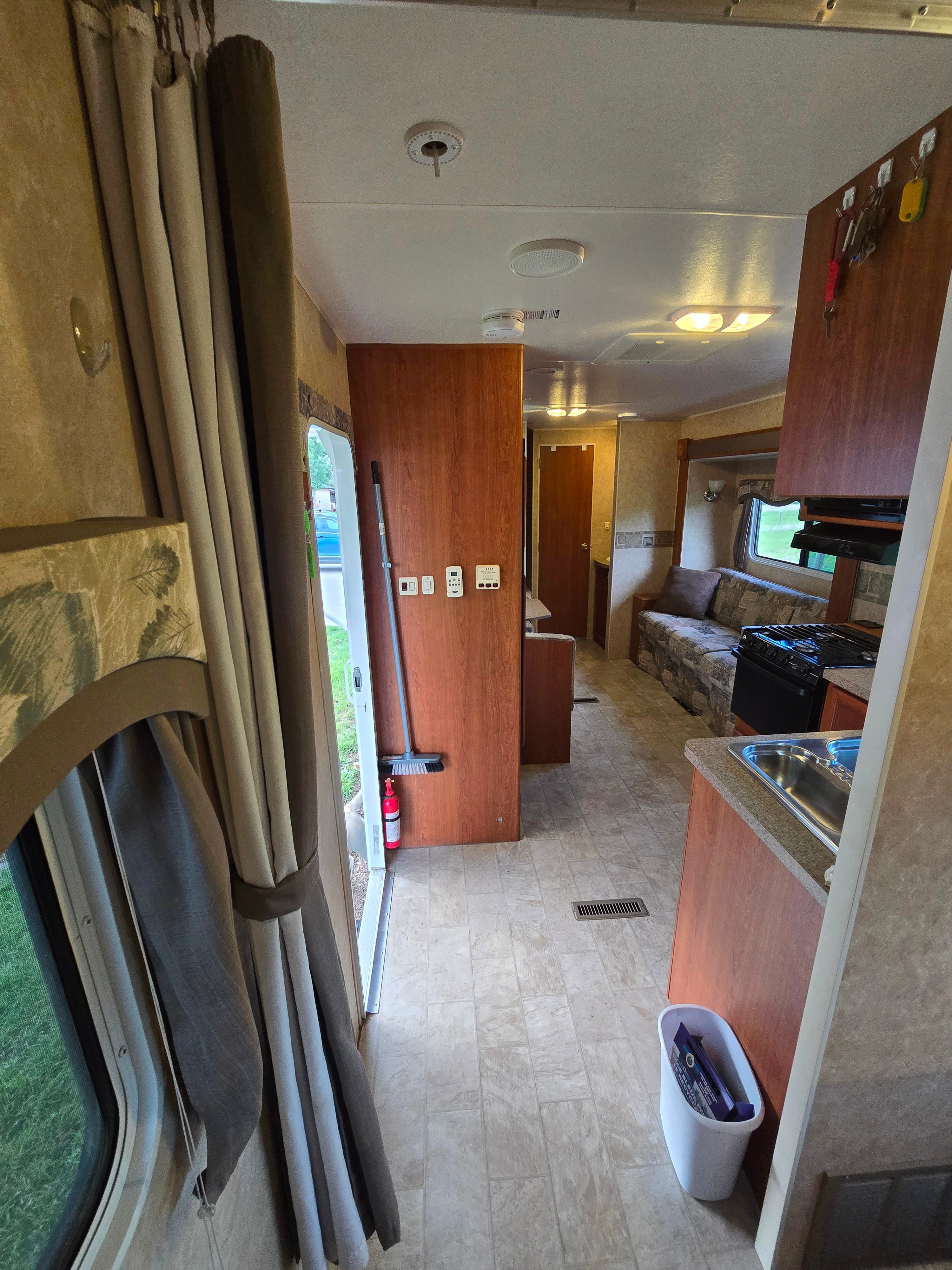 Colin's Mckenzie 28SKS TT Travel Trailer