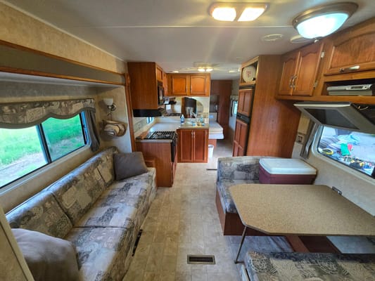 Colin's Mckenzie 28SKS TT Travel Trailer