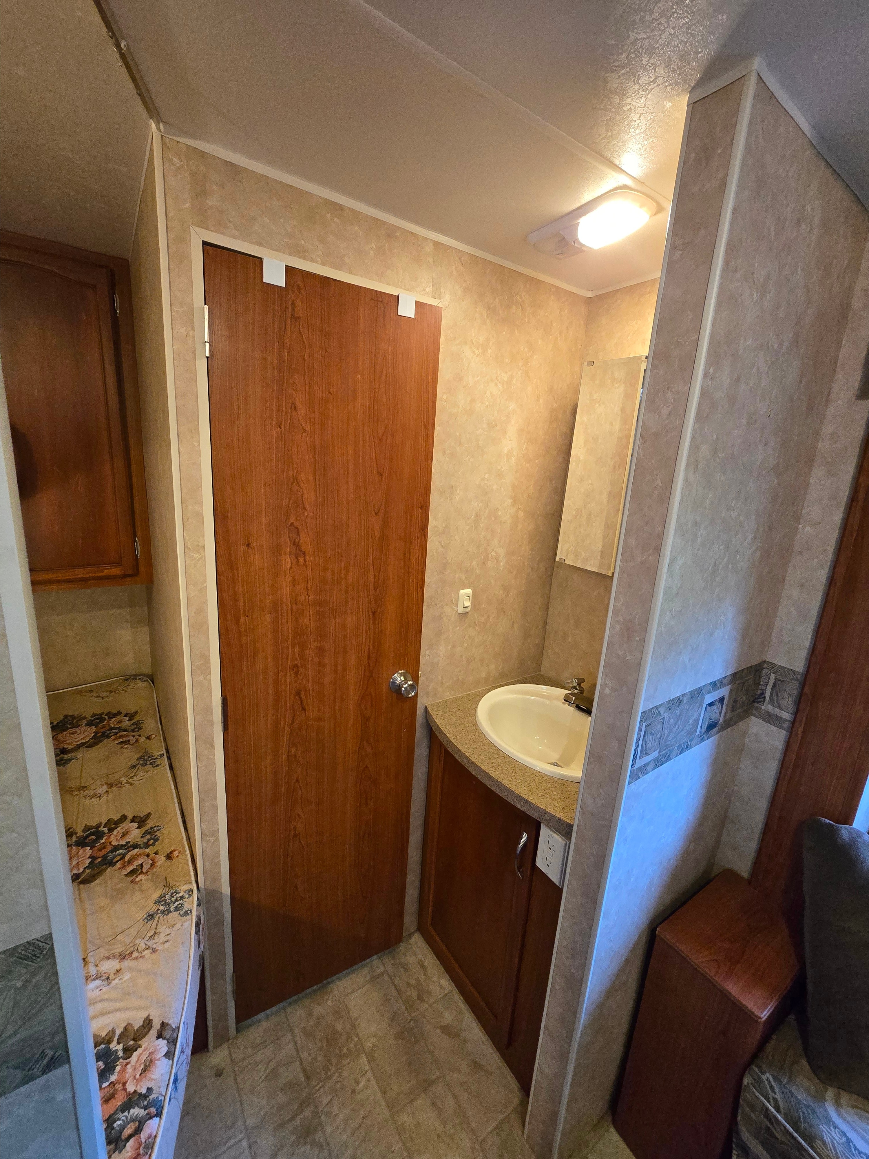 Colin's Mckenzie 28SKS TT Travel Trailer