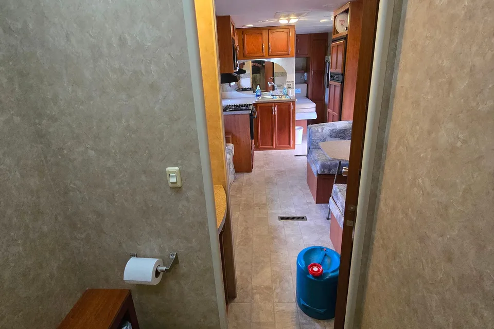 Colin's Mckenzie 28SKS TT Travel Trailer