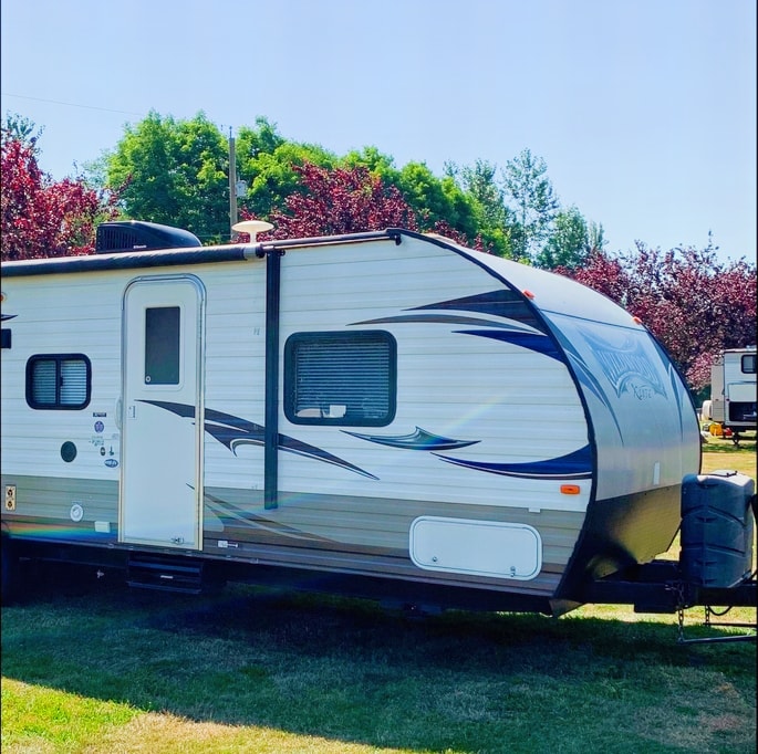 Ray's Forest River  Wildwood X-Lite Travel Trailer
