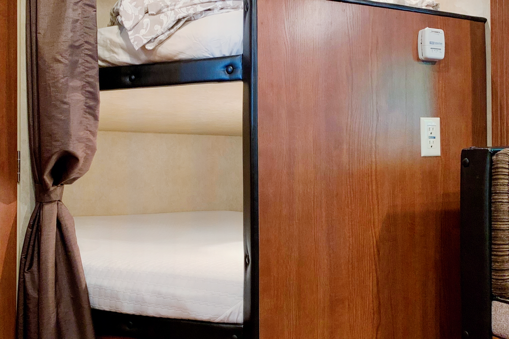 Ray's Forest River  Wildwood X-Lite Travel Trailer