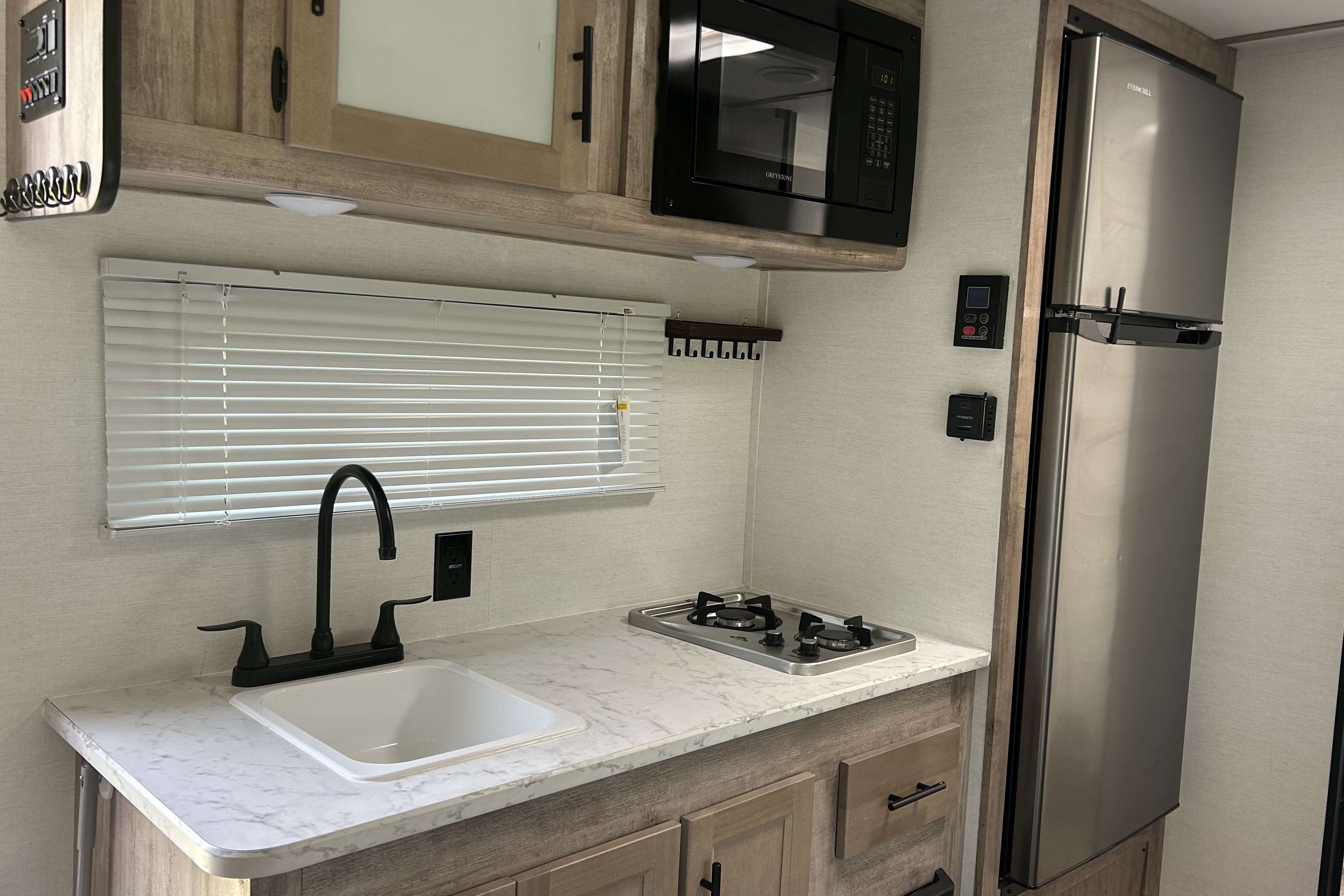 Hartmoo fully setup small family Travel Trailer