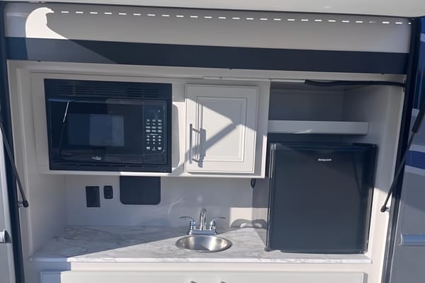 2023 Holiday Rambler Eclipse 34J Luxury Class A RV