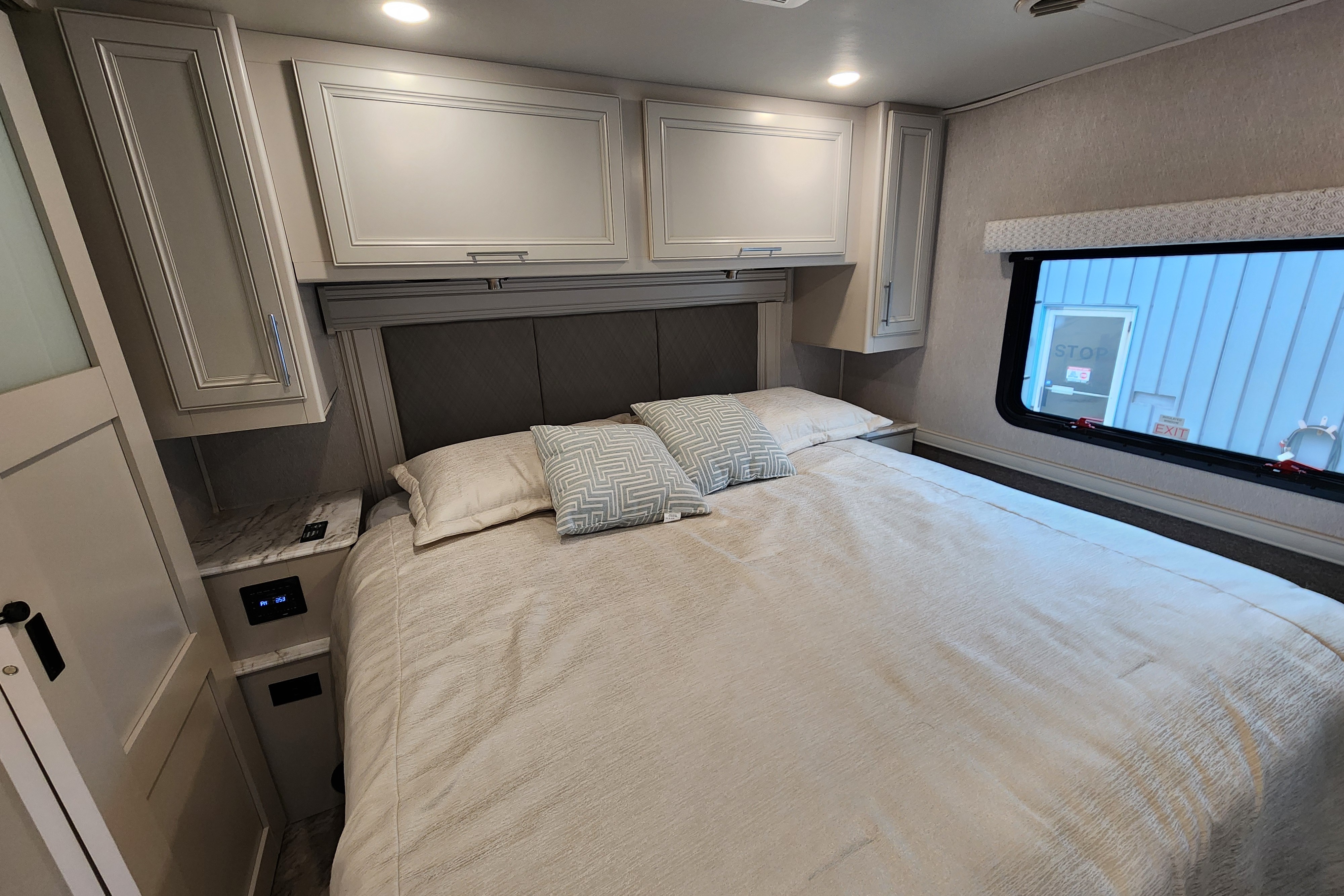 2023 Holiday Rambler Eclipse 34J Luxury Class A RV