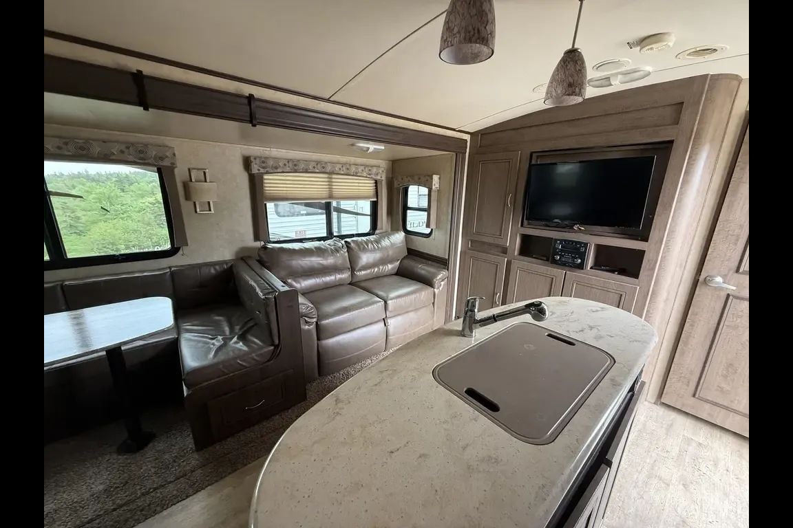 Dave's Enterra E31QIB 2014 Travel Trailer