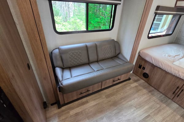 The Happy Life Hideout