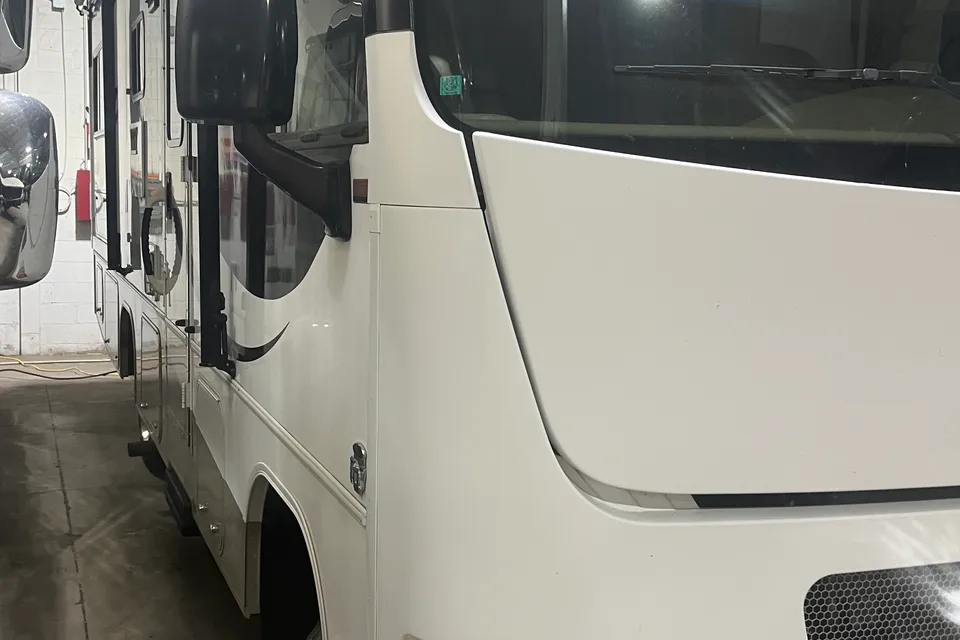 Ken's Winnebago 26p class A