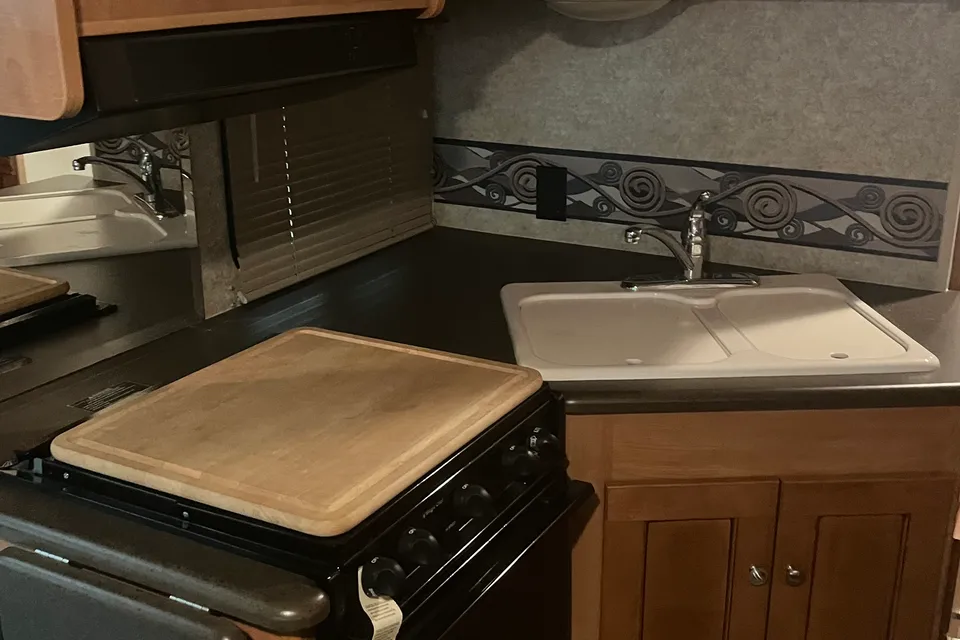 Ken's Winnebago 26p class A