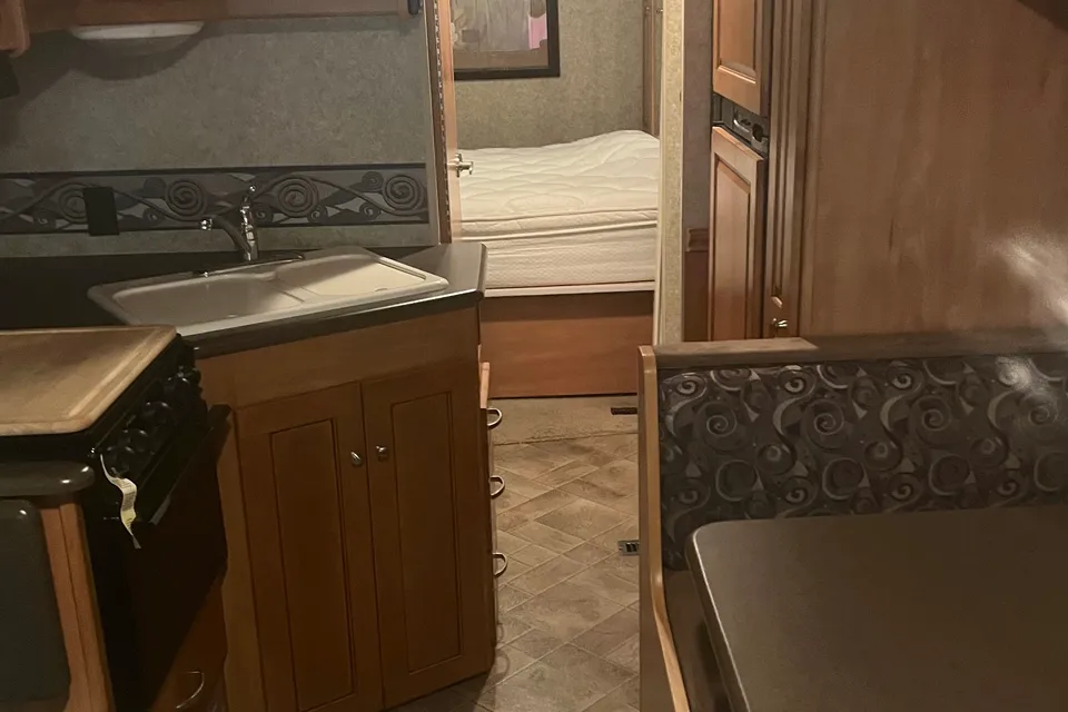 Ken's Winnebago 26p class A