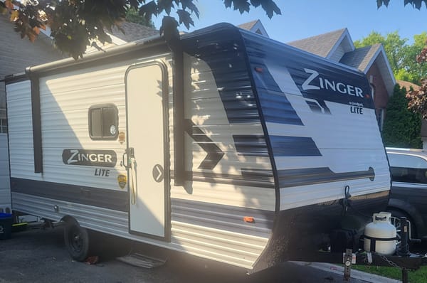 Crossroads Zinger Lite 18BH Travel Trailer