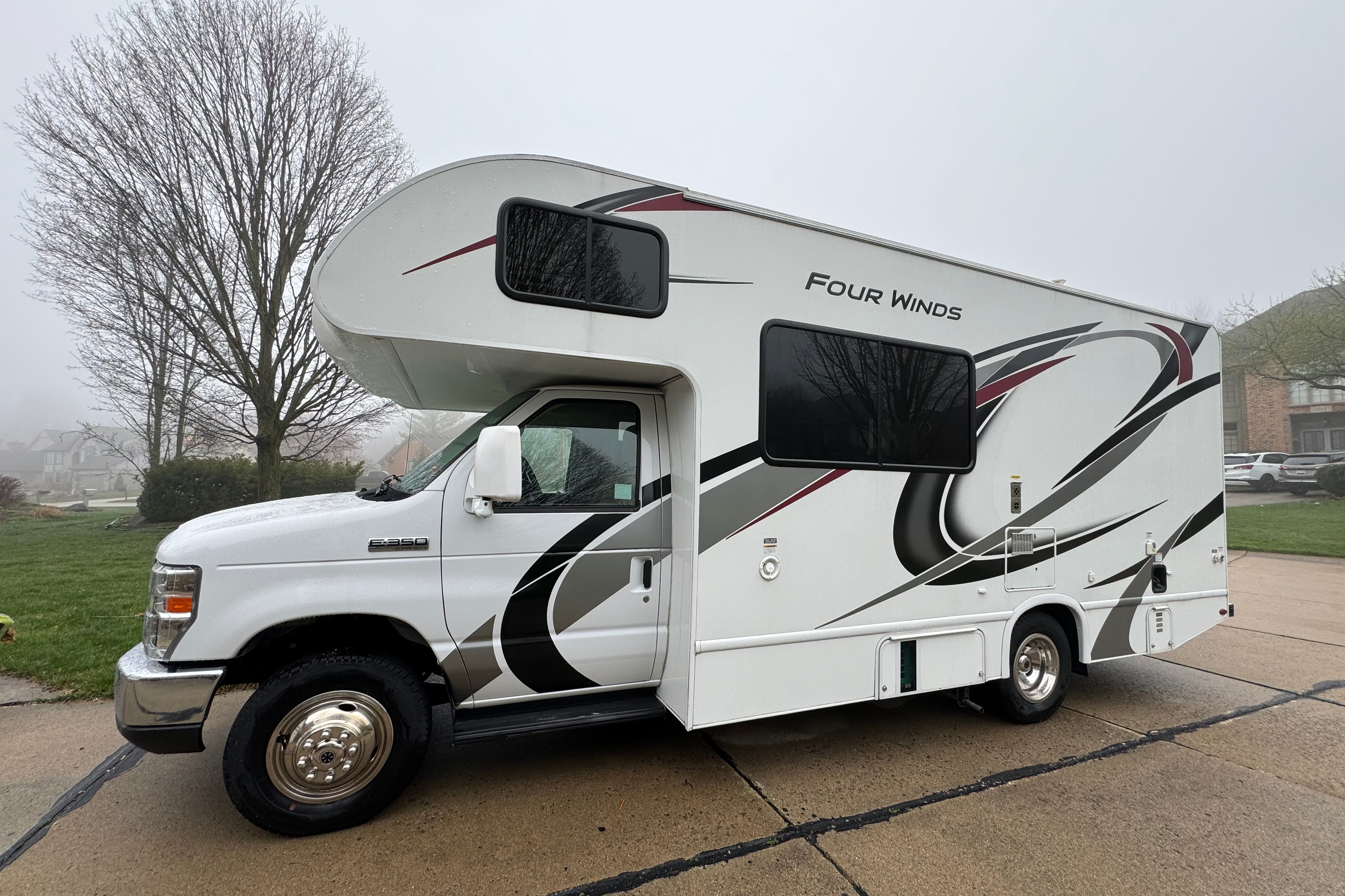 John's 2021 Thor Motor Coach Four Winds 22E