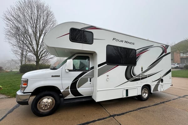 John's 2021 Thor Motor Coach Four Winds 22E