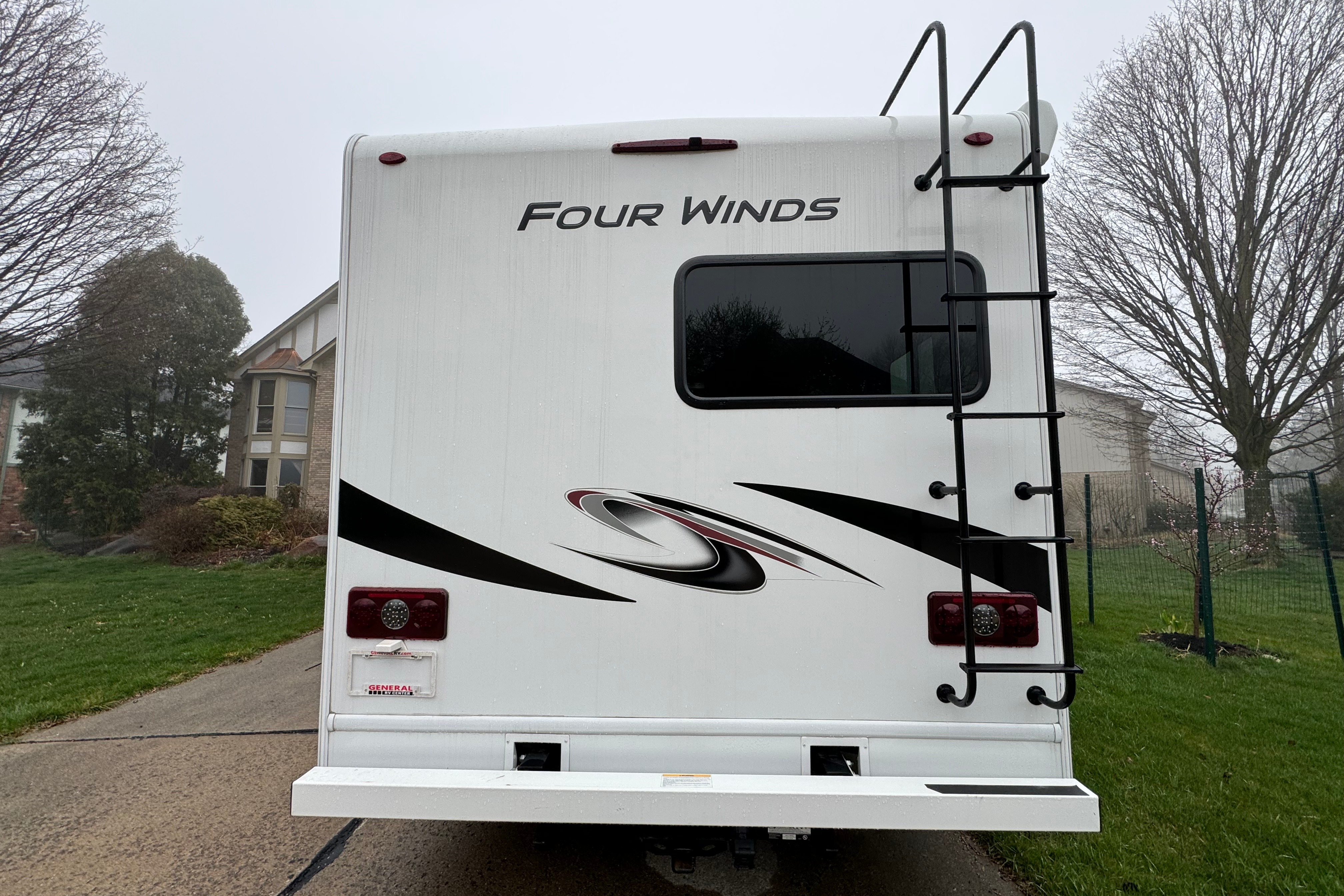 John's 2021 Thor Motor Coach Four Winds 22E