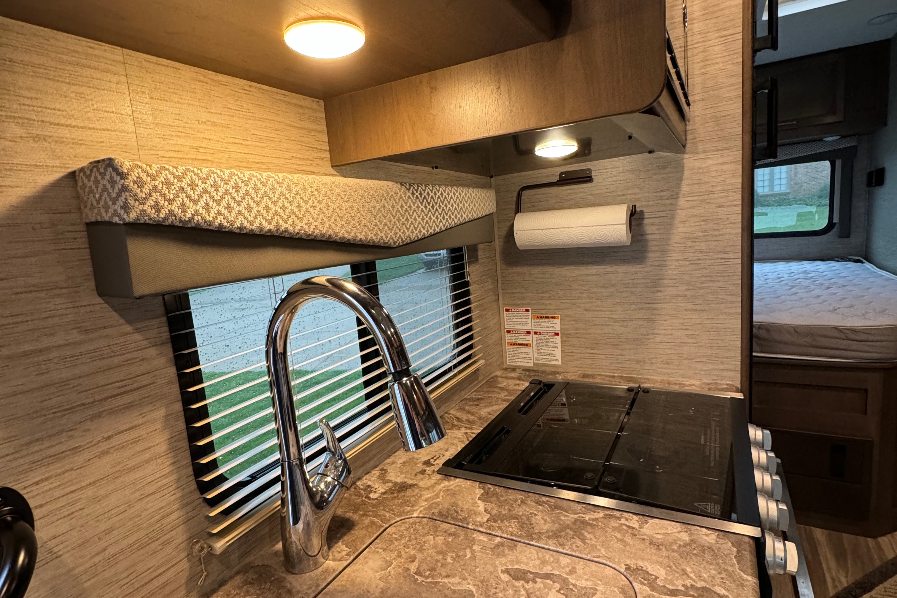 John's 2021 Thor Motor Coach Four Winds 22E