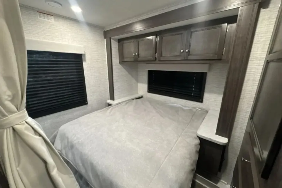 2025 Jayco Redhawk 22CF sleeps 6