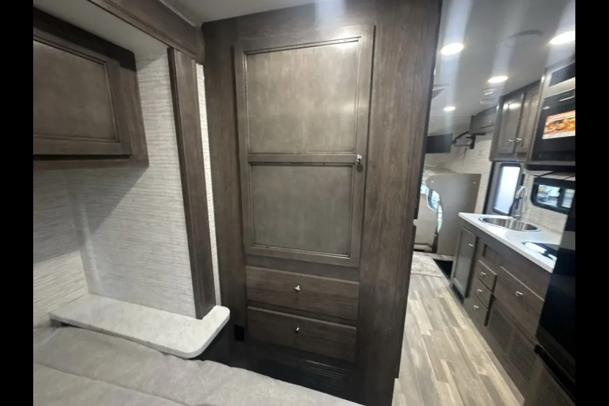 2025 Jayco Redhawk 22CF sleeps 6