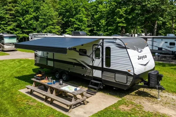 Fireside RV's 2022 Jayco Jay Flight SLX 267BHS