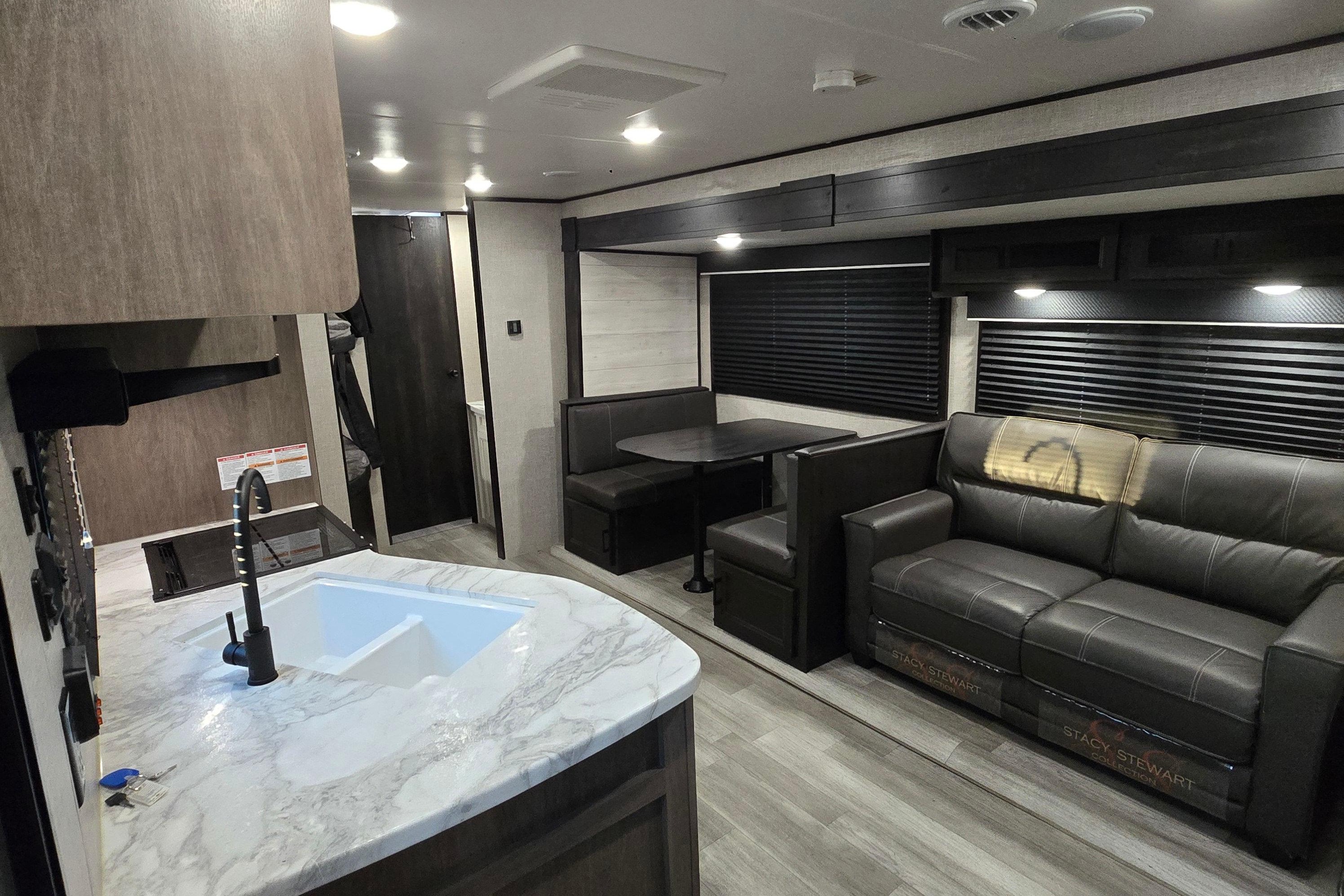 Fireside RV's 2022 Jayco Jay Flight SLX 267BHS