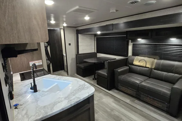 Fireside RV's 2022 Jayco Jay Flight SLX 267BHS