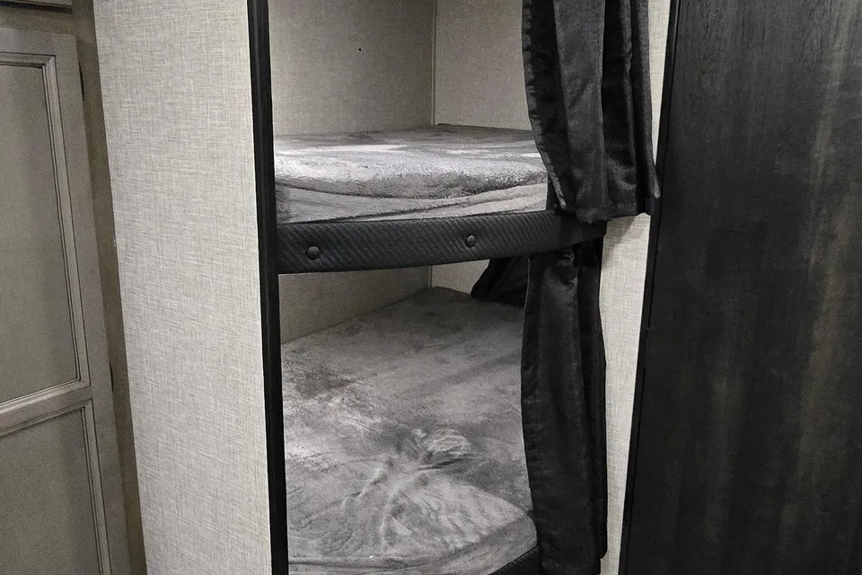 Fireside RV's 2022 Jayco Jay Flight SLX 267BHS