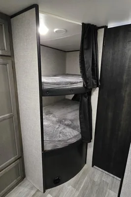 Fireside RV's 2022 Jayco Jay Flight SLX 267BHS
