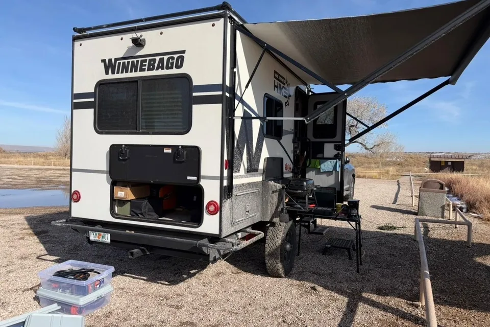 Cozy Couple’s Camper | Winnebago Hike 100 | Pet Friendly + Easy Tow