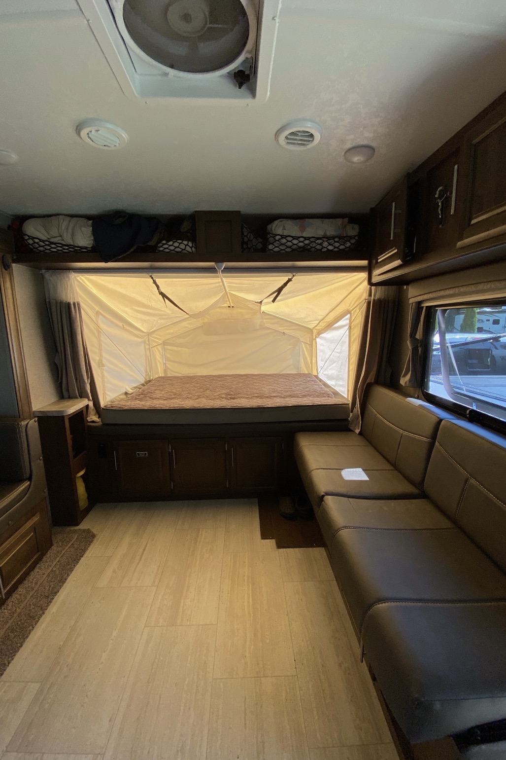 Simpson’s Rockwood Roo 233s Hybrid