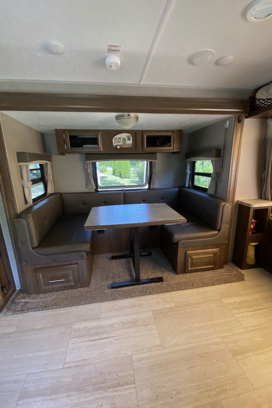 Simpson’s Rockwood Roo 233s Hybrid