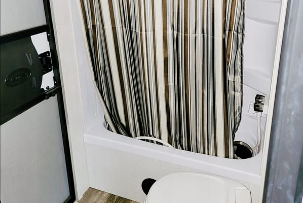 Tammy's Starcraft Autumn Ridge 27bh Travel Trailer