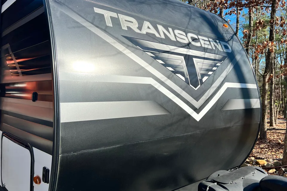 (Fall Special) (The Oasis) Design Transend Xplor Travel Trailer Pet Friendly