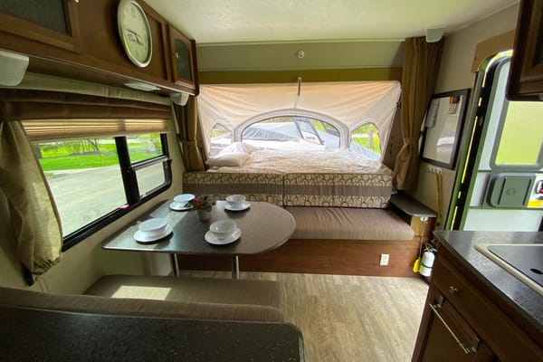 Coachmen Freedom Express Hybrid 21TQX