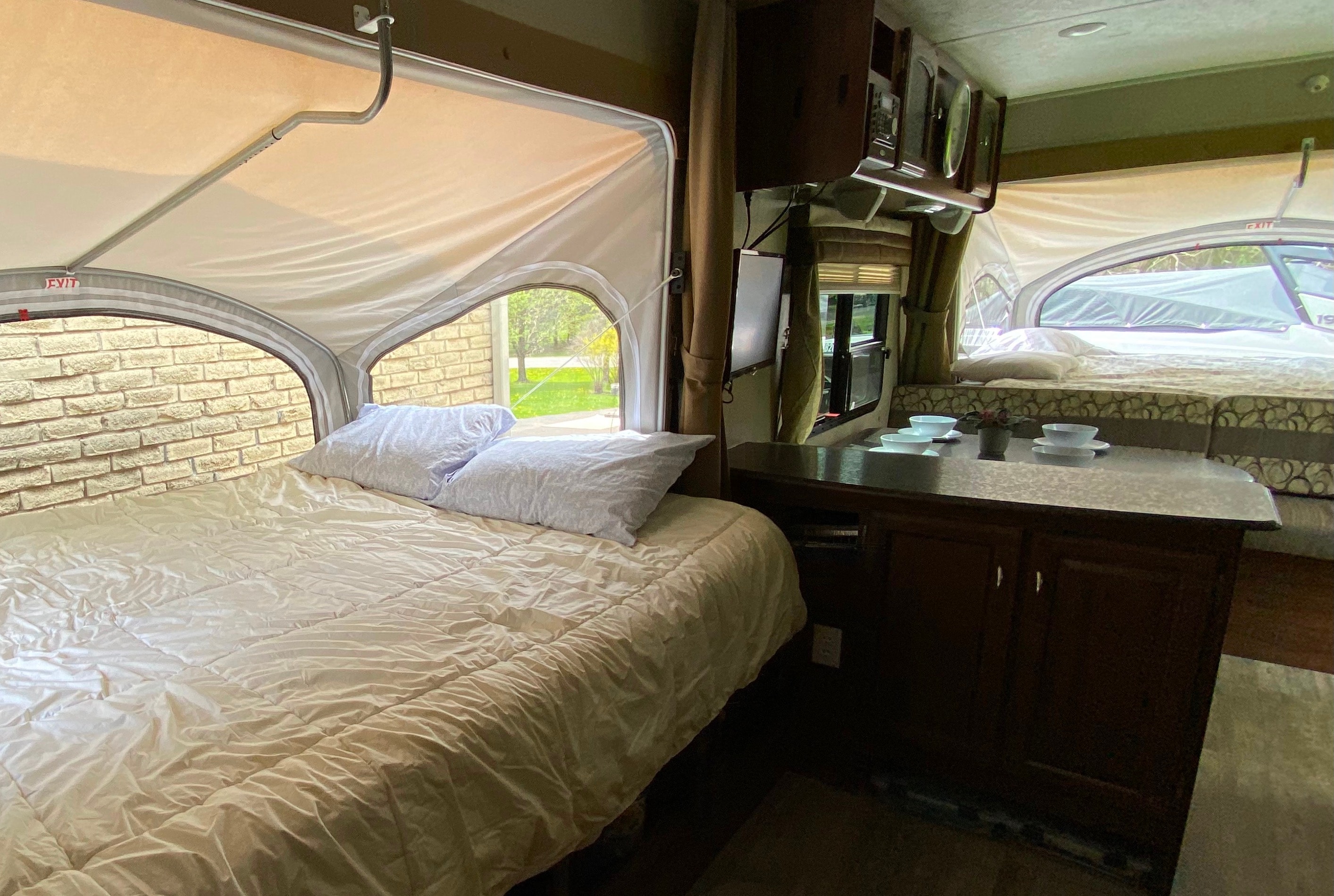 Coachmen Freedom Express Hybrid 21TQX