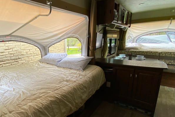 Coachmen Freedom Express Hybrid 21TQX