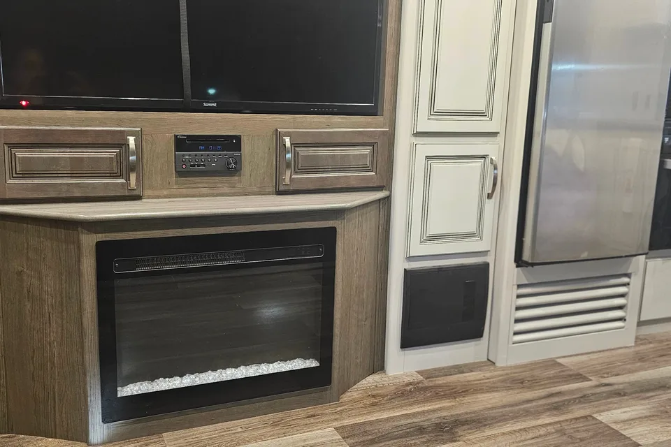 Larry's Keystone cougar Travel Trailer
