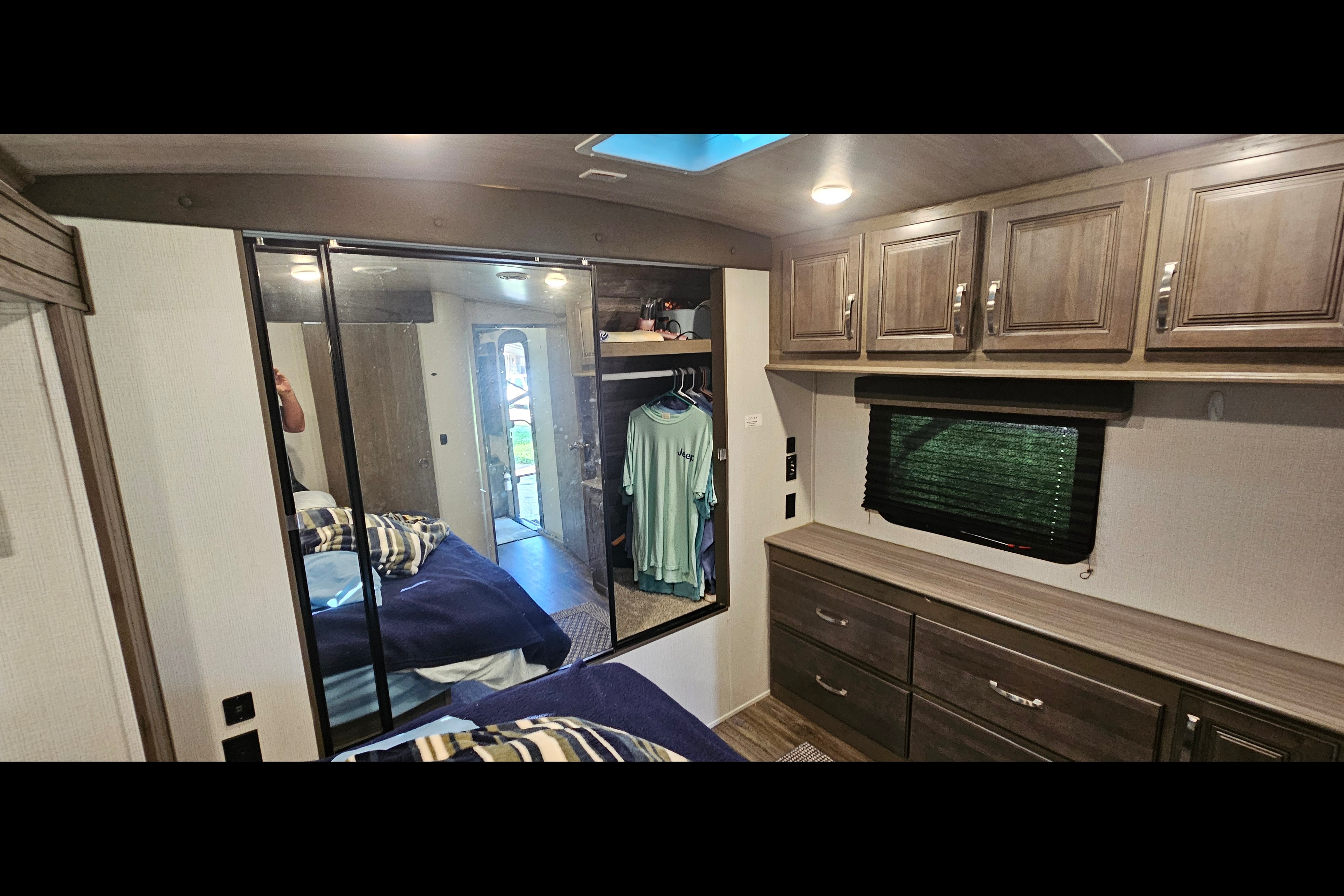 Larry's Keystone cougar Travel Trailer