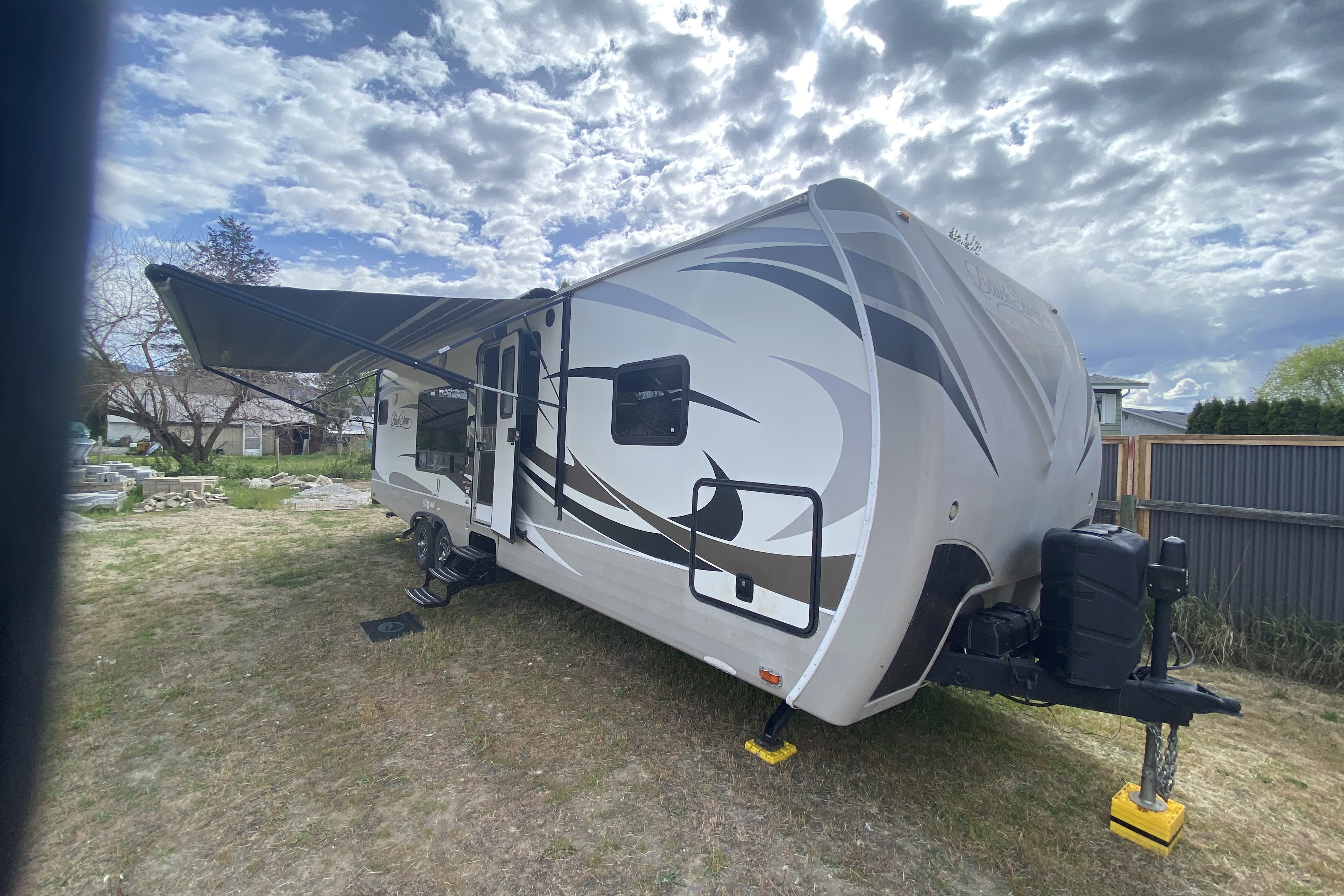 Ken’s Outdoors RV Manufacturing 280RKS Travel Trailer