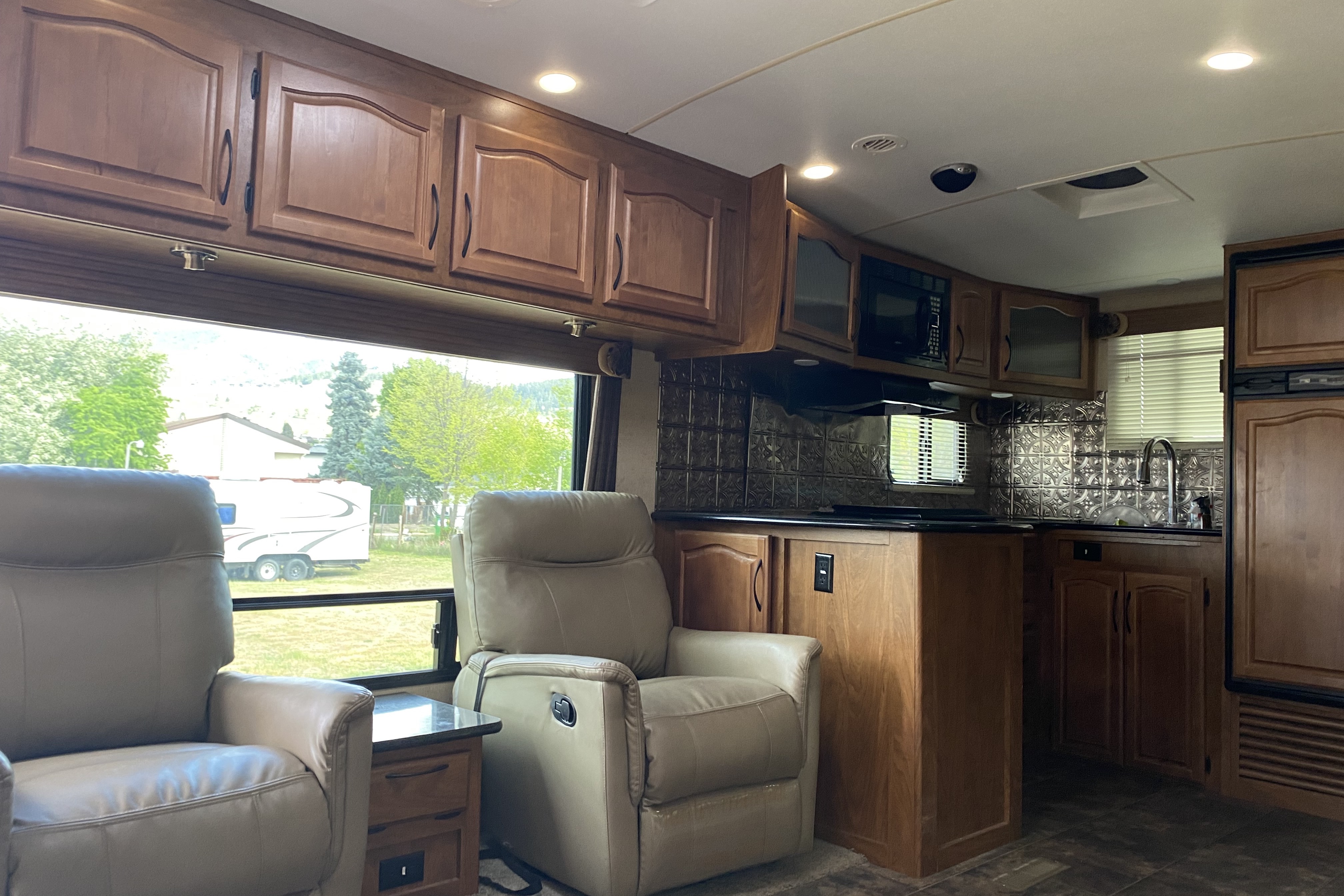 Ken’s Outdoors RV Manufacturing 280RKS Travel Trailer